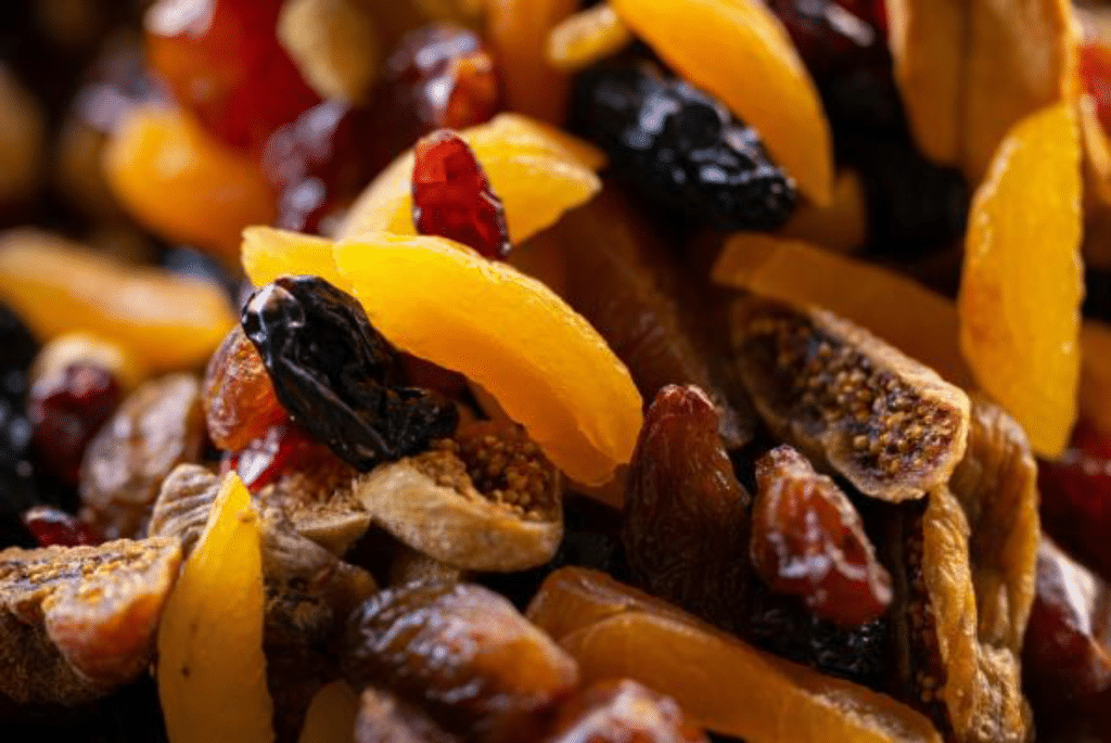 Dried raisins or apricots